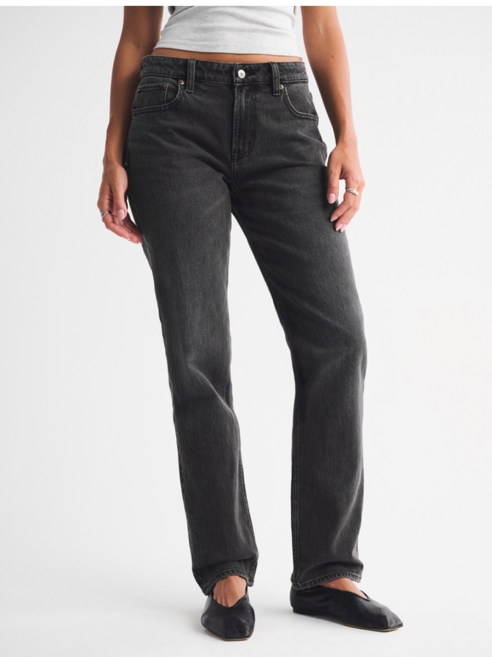 A&F curve love mid rise 90s straight jeans 2L